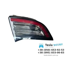Ліхтар задній внутрішній (багажник) LH Global 4 pin Tesla MY, M3