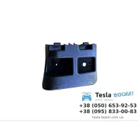 Кронштейн центральний заднього бампера RH Tesla Model Y аналог